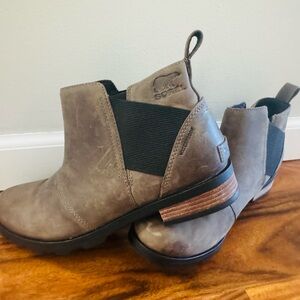 Sorel Women's Dark Green Ankle Booties